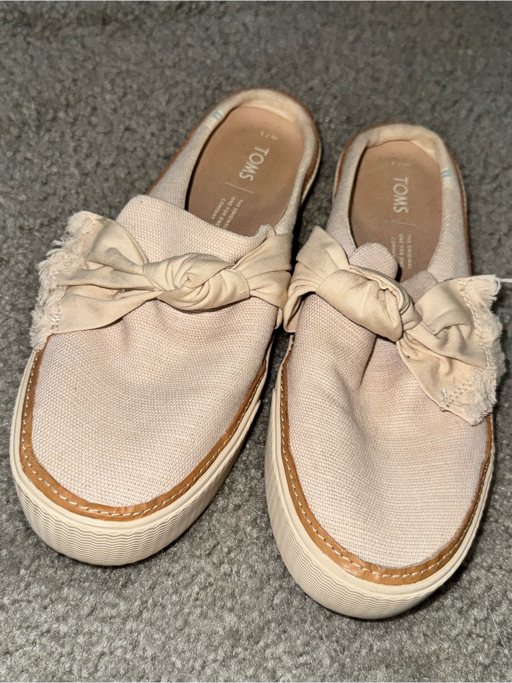 Toms Women's Slip-On Knot Mules in Blush Canvas W 7.5